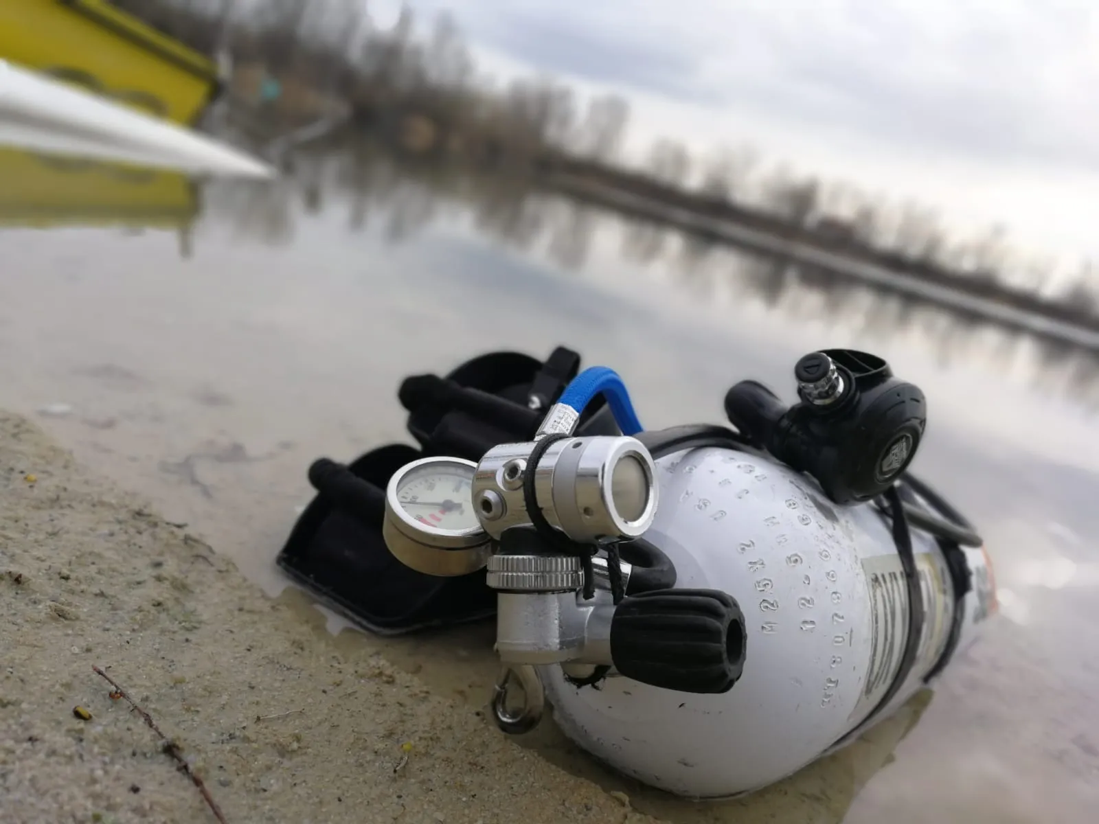 Diving Beyond Limits - Deine Tauchschule in St. Pölten zeigt ein Bild einer Tauchflasche zum Thema Atemgasverbrauch